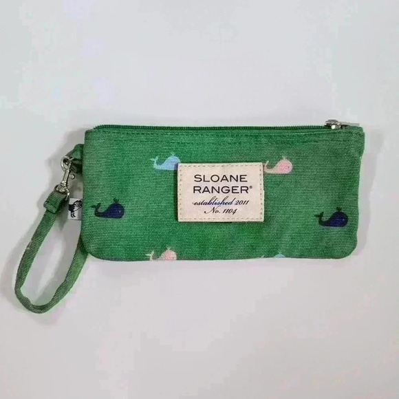 Sloane Ranger Green Whale Print Wristlet - Picture 1 of 7
